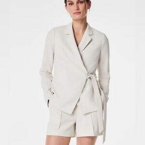 NEW SPANX Carefree Crepe Wrap Blazer Parchment Style 20906R Machine Washable XS